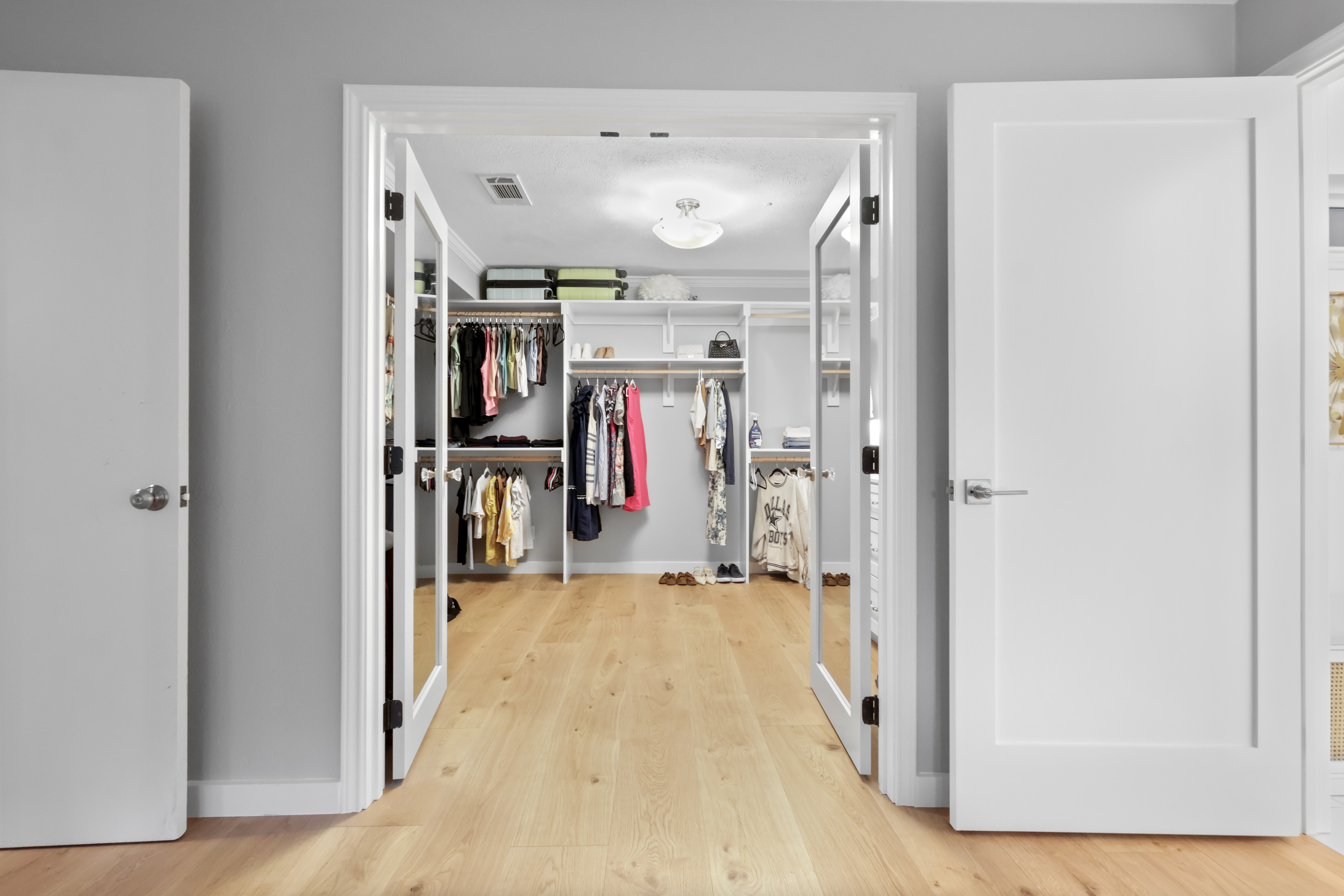 Wet room master bath in Richardson TX